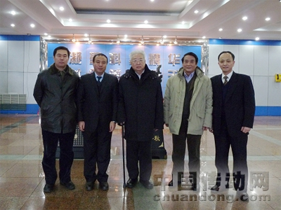 原國家機械部副部長陸燕蓀蒞臨九洲電氣參觀指導(dǎo)