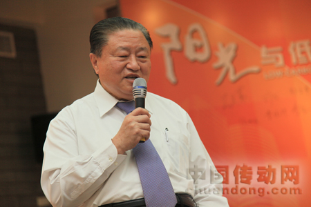 臺達(dá)環(huán)境與教育基金會董事長鄭崇華先生致辭