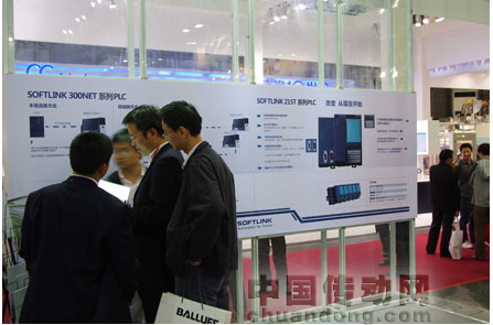 SOFTLINK300NETCPU集成多個(gè)通訊接口，使用更方便