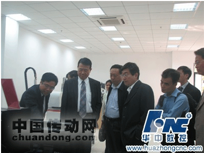 臺灣鴻海集團(tuán)董事長特別助理林棟樑到華中數(shù)控和國家數(shù)控中心考察