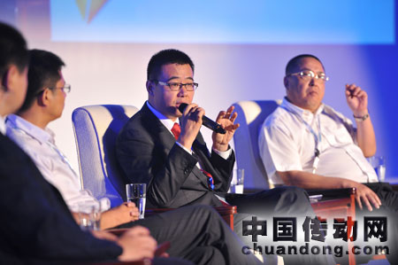 西門子（中國）有限公司工業(yè)業(yè)務(wù)領(lǐng)域工業(yè)自動化集團總經(jīng)理王海濱參與客戶對話環(huán)節(jié)